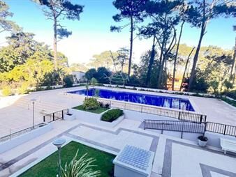 https://www.gallito.com.uy/amplio-apartamento-de-dos-dormitorios-en-inmuebles-27994417