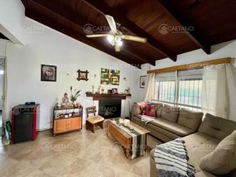 https://www.gallito.com.uy/venta-casa-3-dormitorios-piscina-y-barbacoa-inmuebles-27994720