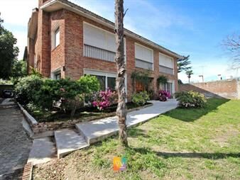https://www.gallito.com.uy/venta-casa-3-dorm-de-categoria-unica-en-el-prado-inmuebles-27995199