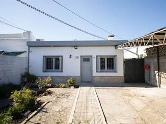 https://www.gallito.com.uy/excelente-propiedad-2-familias-o-inversion-inmuebles-27995202