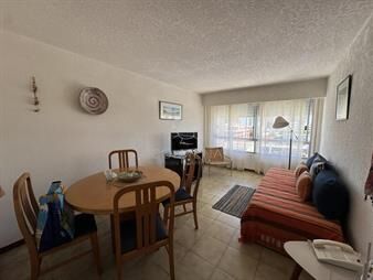 https://www.gallito.com.uy/apto-de-1-dormitorio-muy-bien-ubicado-en-con-de-inmuebles-26193412