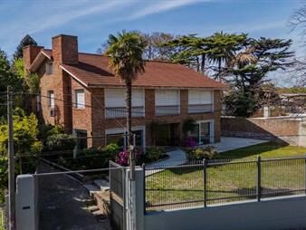 https://www.gallito.com.uy/venta-casa-3-dorm-de-categoria-unica-en-el-prado-inmuebles-27995199