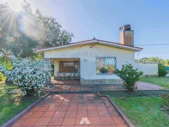 https://www.gallito.com.uy/venta-casa-san-jose-de-carrasco-2-dorm-barbacoa-inmuebles-27999003