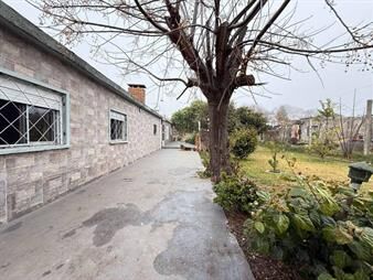 https://www.gallito.com.uy/venta-2-casas-1-y-2-dormitorios-peñarol-pad-unico-inmuebles-27657551