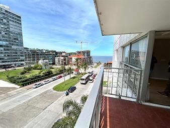 https://www.gallito.com.uy/alquiler-apartamento-de-3-dormitorios-servicio-y-garaje-c-inmuebles-27999192