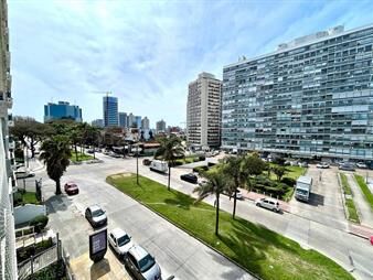 https://www.gallito.com.uy/alquiler-apartamento-de-3-dormitorios-servicio-y-garaje-c-inmuebles-27999198