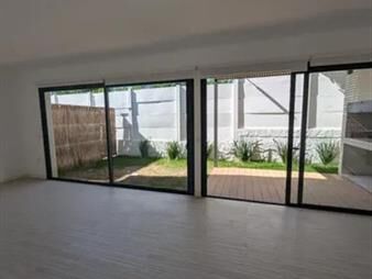 https://www.gallito.com.uy/casa-en-alquiler-3-dormitorios-3-baã±os-patio-inmuebles-27999278