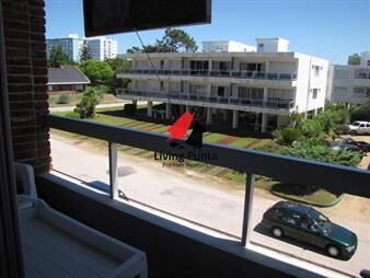 https://web5.gallito.com.uy/apto-en-venta-de-dos-dormitorios-inmuebles-26427158