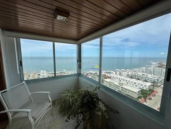 https://web5.gallito.com.uy/apartamento-en-venta-de-3-dormitorios-en-punta-inmuebles-27739313