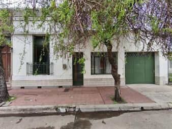 https://www.gallito.com.uy/casa-centrica-con-gran-potencial-y-garaje-inmuebles-27999562