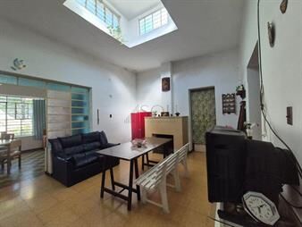 https://www.gallito.com.uy/venta-casa-4-dormitorios-en-dolores-barrio-centro-inmuebles-27999644