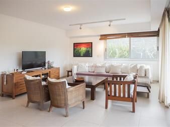 https://web5.gallito.com.uy/apartamento-en-venta-de-2-dormitorio-edificio-28-inmuebles-20736513