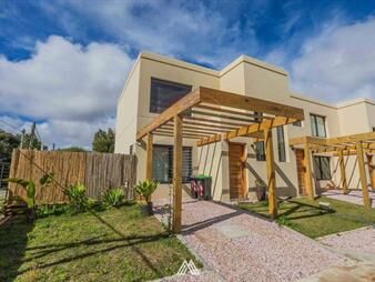 https://www.gallito.com.uy/venta-casa-a-estrenar-2-dormitorios-cochera-inmuebles-28000146