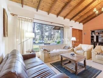 https://web5.gallito.com.uy/casa-en-mansa-4-dormitorios-inmuebles-26032858