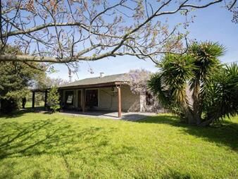 https://web5.gallito.com.uy/venta-chacra-5has-paso-de-la-arena-4-dormtorios-inmuebles-28005421