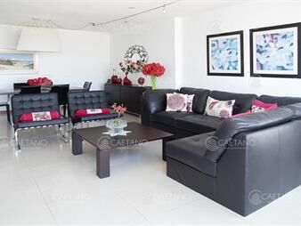 https://web5.gallito.com.uy/hermoso-penthouse-con-vista-al-mar-inmuebles-19088553