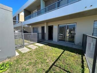 https://www.gallito.com.uy/alquiler-casa-de-dos-dormitorios-y-garaje-con-patio-y-parr-inmuebles-28005733