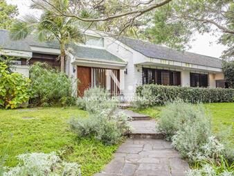 https://www.gallito.com.uy/elegante-residencia-en-venta-en-san-rafael-al-mar-inmuebles-27651157