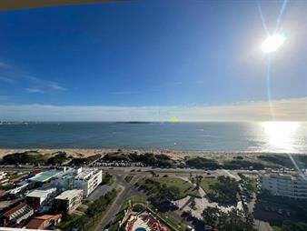 https://web5.gallito.com.uy/apartamento-de-3-dormitorios-en-le-jardin-punta-inmuebles-27739281