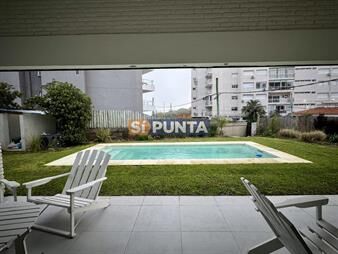https://www.gallito.com.uy/alquiler-de-temporada-a-pasos-de-playa-mansa-inmuebles-27608795