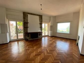 https://www.gallito.com.uy/venta-casa-punta-gorda-3-dormitorios-rambla-frente-al-mar-y-inmuebles-27835767