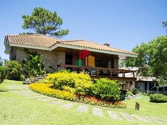 https://web5.gallito.com.uy/hermosa-casa-en-venta-a-pocos-metros-del-mar-inmuebles-27442250