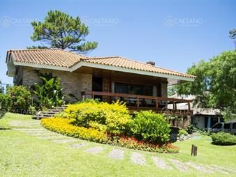 https://www.gallito.com.uy/hermosa-casa-en-venta-a-pocos-metros-del-mar-inmuebles-20362906