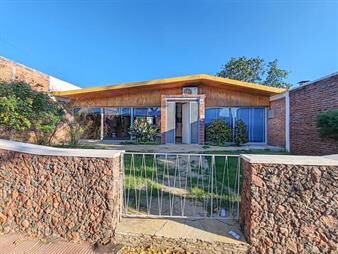 https://www.gallito.com.uy/venta-gran-casa-centrica-en-paysandu-inmuebles-28009521
