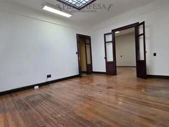 https://www.gallito.com.uy/oficina-en-alquiler-1-privado-4-baños-sala-de-inmuebles-28009554