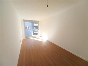 https://www.gallito.com.uy/venta-apartamento-un-dormitorio-y-terraza-en-agraciada-y-su-inmuebles-28009657