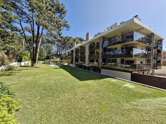 https://www.gallito.com.uy/apartamento-en-punta-del-este-2-dormitorios-y-parrillero-inmuebles-27999224
