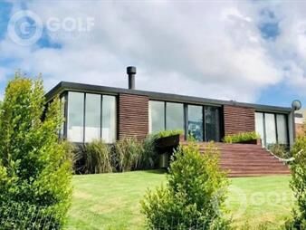 https://www.gallito.com.uy/venta-y-alquiler-de-casa-de-3-dormitorios-servicio-en-alt-inmuebles-28009733