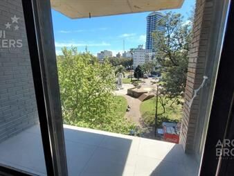 https://web5.gallito.com.uy/apartamento-de-dos-dormitorios-en-venta-en-pocitos-903-inmuebles-27200885