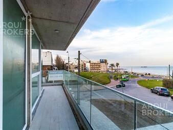 https://www.gallito.com.uy/apartamento-de-un-dormitorio-en-venta-en-puerto-buceo-con-inmuebles-27941740