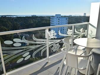 https://web5.gallito.com.uy/departamento-de-2-dormitorios-en-venta-punta-del-inmuebles-27765092