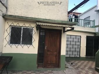 https://www.gallito.com.uy/casa-en-venta-3-dormitorios-1-baã±o-2-inmuebles-28010063