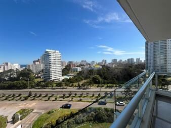 https://web5.gallito.com.uy/apartamento-en-venta-de-3-dormitorios-en-torre-inmuebles-28006152