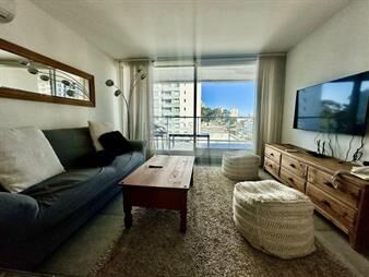 https://www.gallito.com.uy/venta-de-apartamento-de-un-dormitorio-y-medio-en-punta-del-inmuebles-28010453