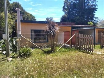 https://www.gallito.com.uy/venta-2-casa-1-dormitorio-y-monoambiente-san-luis-inmuebles-27473046