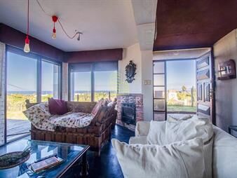 https://web5.gallito.com.uy/venta-de-casa-de-4-dormitorios-mas-dependencia-en-inmuebles-25430457