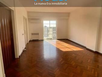 https://web5.gallito.com.uy/apartamento-en-alquiler-4-dormitorios-y-garaje-bien-ubicado-inmuebles-28014331