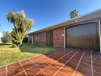 https://web5.gallito.com.uy/venta-casa-solymar-tres-dormitorios-inmuebles-28014384