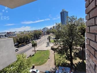 https://web5.gallito.com.uy/apartamento-de-1-dormitorio-en-venta-en-pocitos-202r-inmuebles-28005831