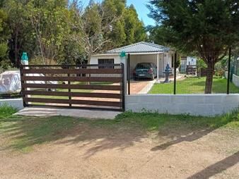 https://web5.gallito.com.uy/venta-casa-araminda-4-dormitorios-son-2-casas-inmuebles-28021630