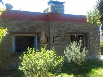 https://web5.gallito.com.uy/encantadora-casa-con-130-m-construidos-y-gran-inmuebles-28014751