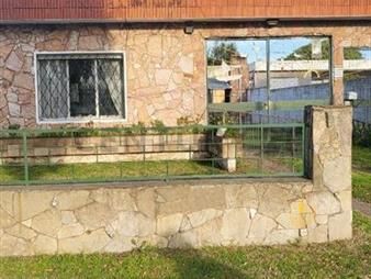 https://web5.gallito.com.uy/doscasasunicopadronmalvinnorteproxveraciertocnocarrasc-inmuebles-27356505