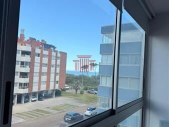 https://web5.gallito.com.uy/venta-y-alquiler-a-pasos-de-playa-mansa-inmuebles-27657650
