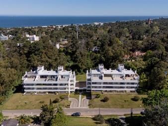 https://www.gallito.com.uy/en-venta-apartamento-3-dormitorios-punta-del-este-rincon-de-inmuebles-28027223