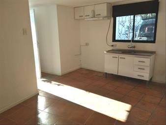 https://web5.gallito.com.uy/al-sur-monoambiente-en-buen-estado-alquiler-lomas-solymar-inmuebles-28027438