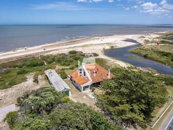 https://web5.gallito.com.uy/casa-en-primera-lã­nea-al-mar-ref-pbi1129-inmuebles-23081945